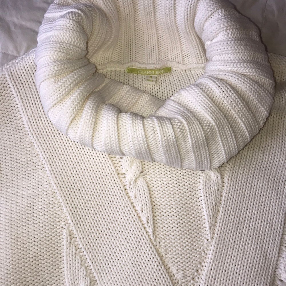 Short sleeve turtleneck sweater - Picture 6 of 8